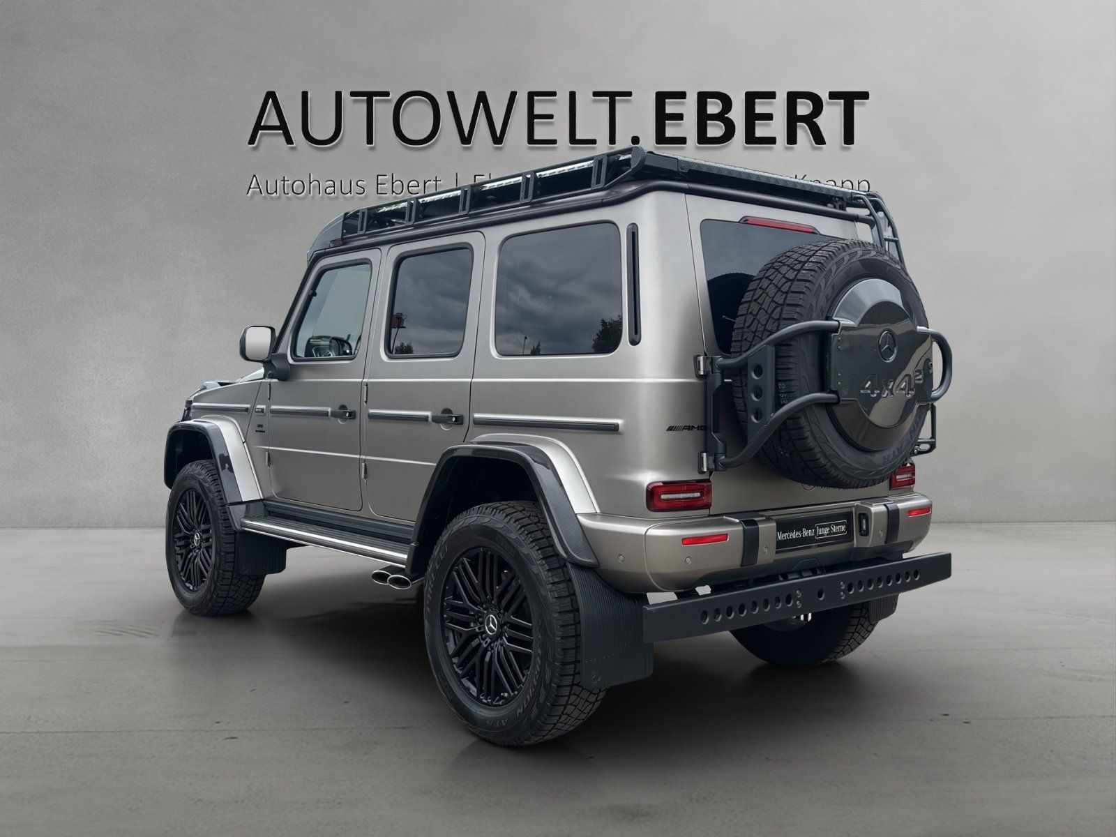 Fahrzeugabbildung Mercedes-Benz G63AMG 4x4² Dachträger MAGNO Kirschholzboden NEU
