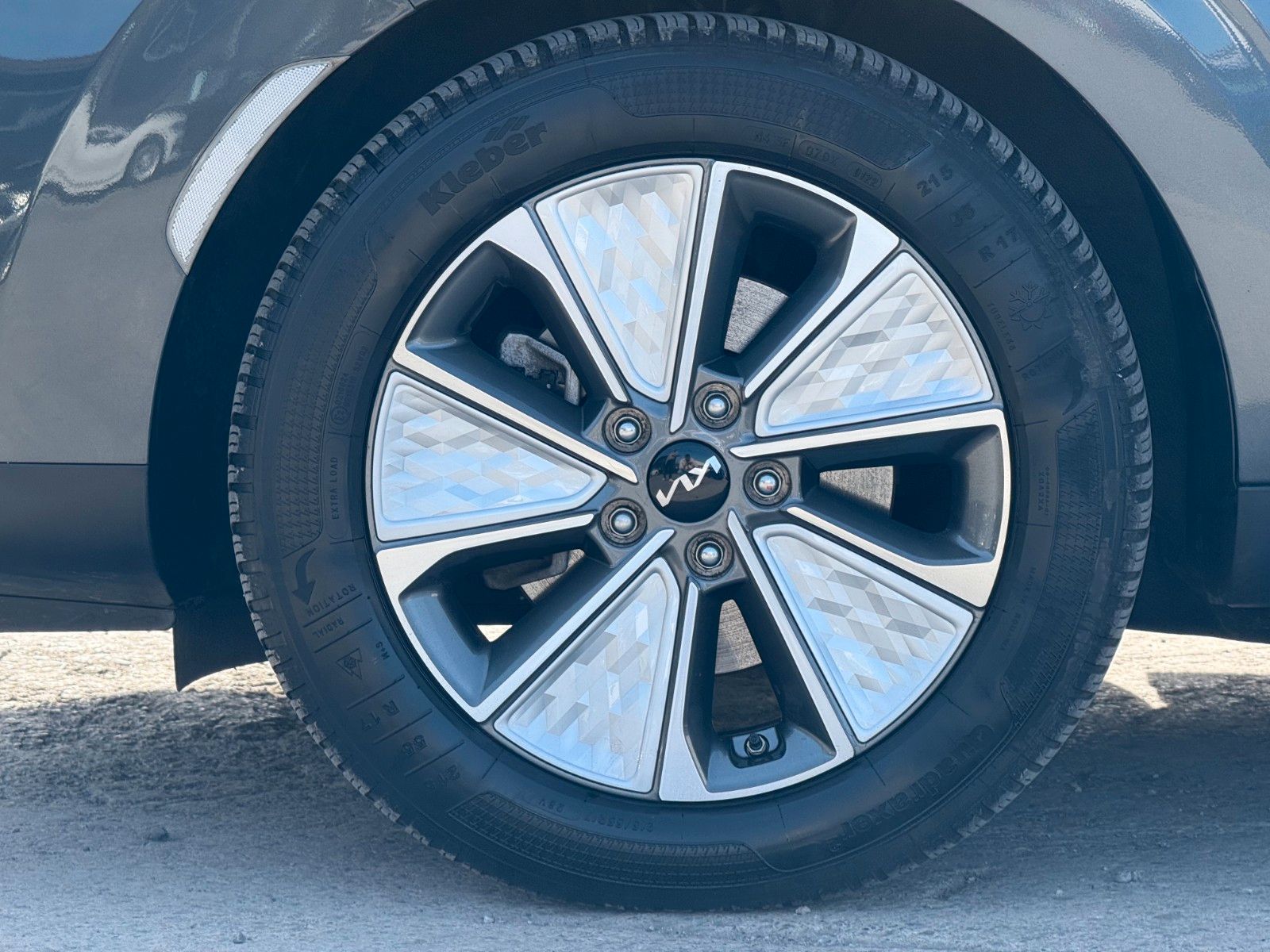 Fahrzeugabbildung Kia e-Soul 64 kWh Vision H&K Kam Navi Temp LKAS LHZ