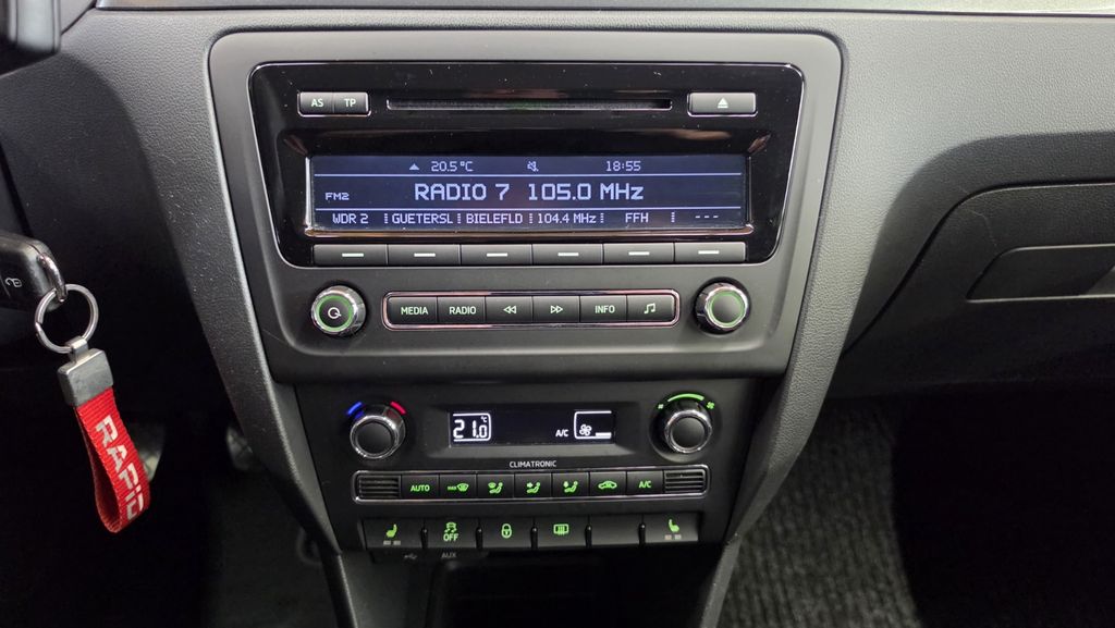 Spaceback 1.6 TDI Xenon 1.Hand SHZ PDC