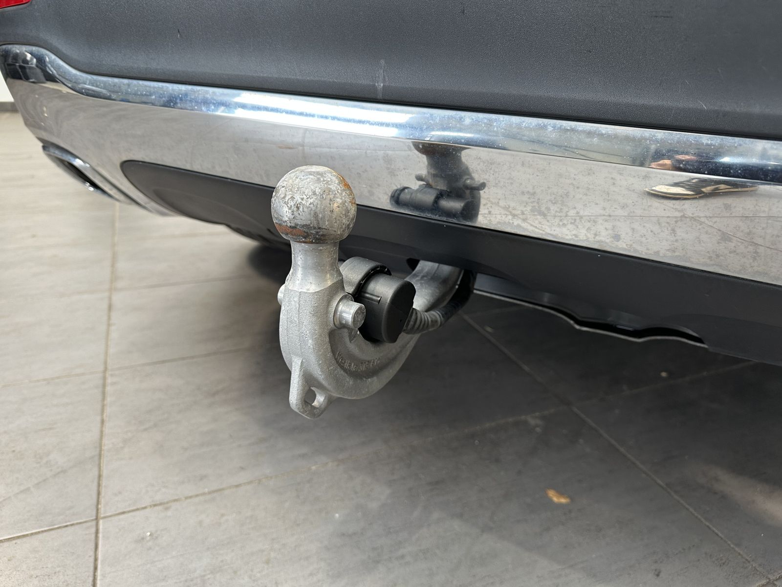 Fahrzeugabbildung Mercedes-Benz GLB 200d Progr. NAV+LED+AHK+WIDE+BURMESTER+360°