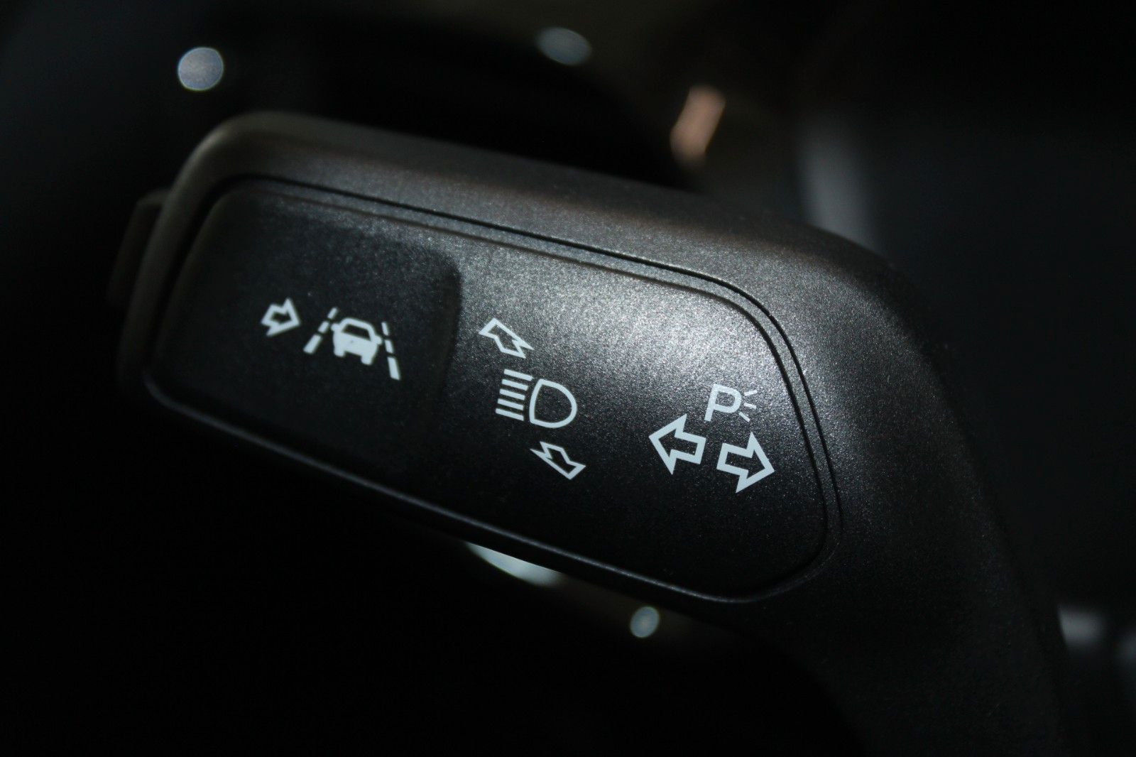 Fahrzeugabbildung Ford Puma MHEV Titanium LED NAVI AHK WinterPaket 1.Hd