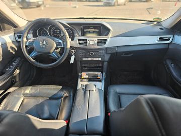 Mercedes E 200 - 9