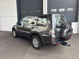 Mitsubishi Pajero 3,2 DI-D 4WD Automatik/45.000km/1.Hand - Mitsubishi Gebrauchtwagen Stuttgart