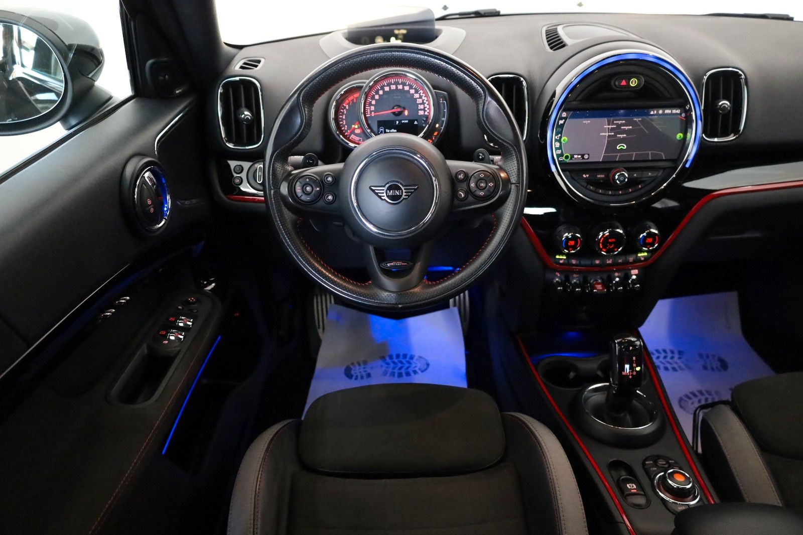 Fahrzeugabbildung MINI Countryman JCW Leder,Navi,LED,Panorama,HUD,SH