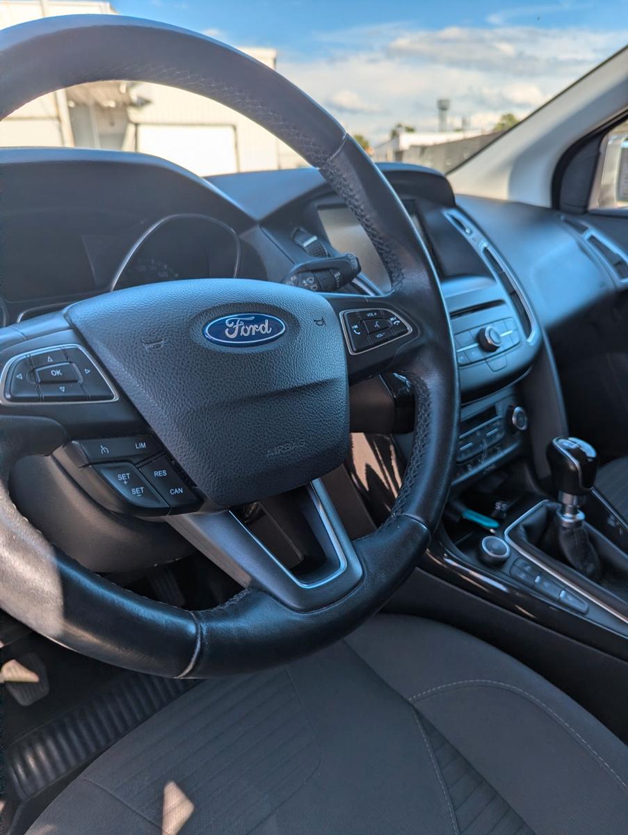 Ford Focus 2015 — фото 11