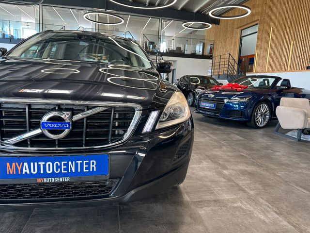 Volvo XC60 Momentum AWD *Xenon*Leder*