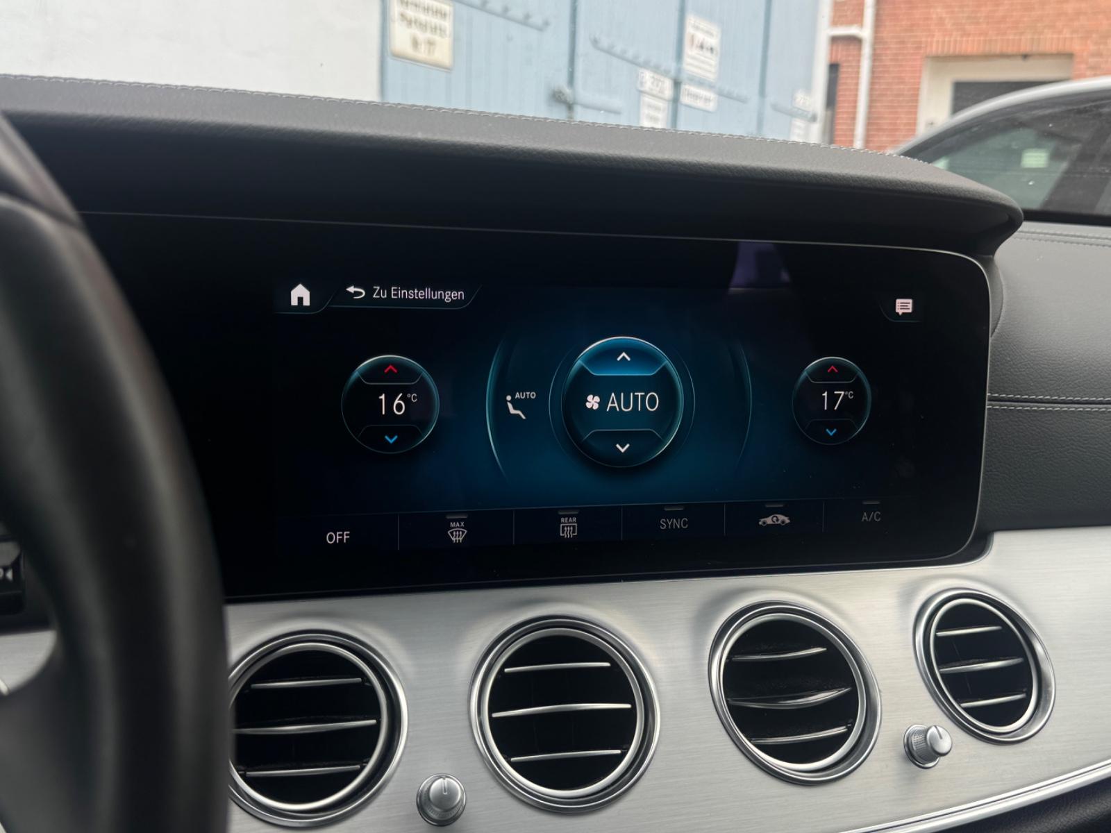 Mercedes-Benz E 220d T-Modell*NAVI*R.cam*LED*Avantgarde*Touch*