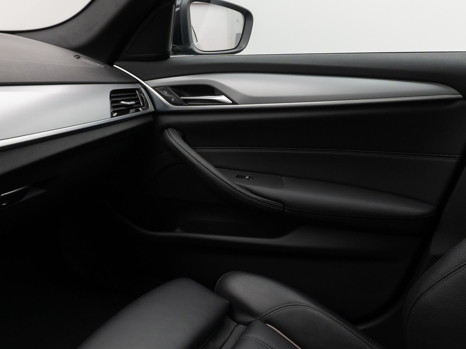 Fahrzeugabbildung BMW 530d Kamera DAB HiFi 4xKlima Leder Sport Alarm