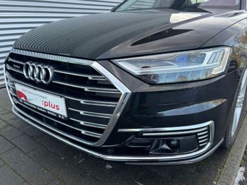 Audi A8 - 6