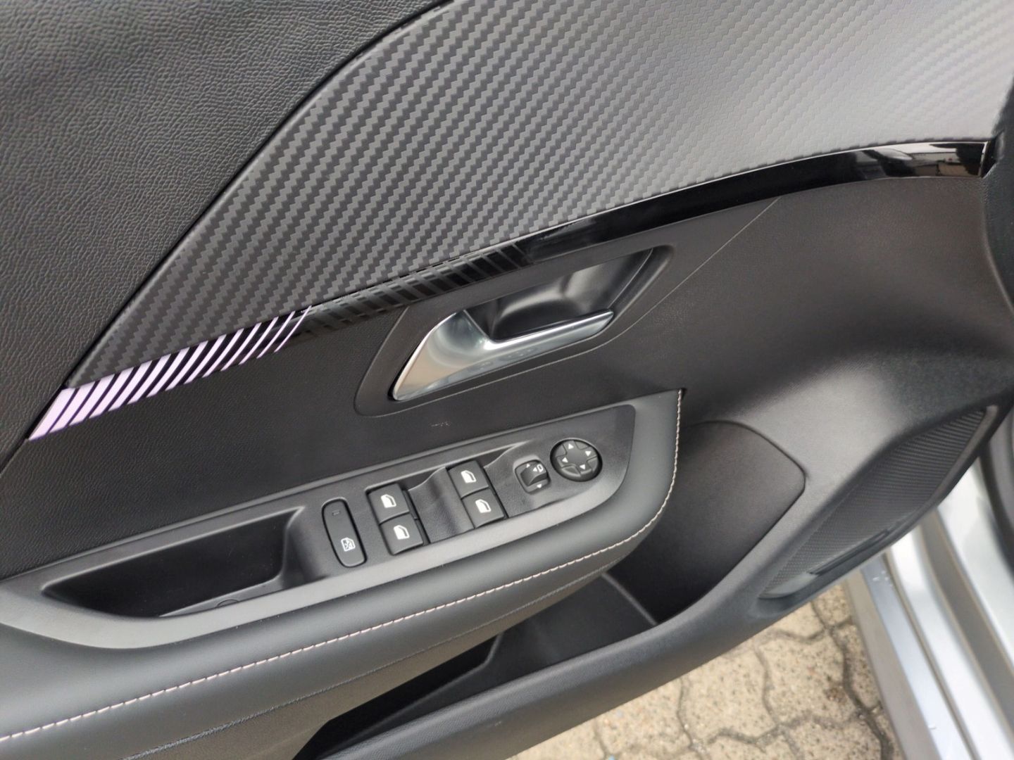 Peugeot 208 - Bild 17