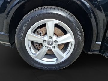 Audi Q2 sport 1.5 TFSI 35 AHK+Kam.+KeyLess+LED+Pano