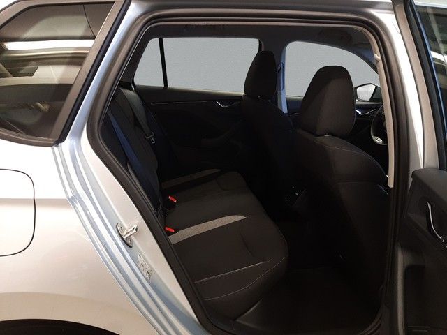 Fahrzeugabbildung Skoda Kamiq Selection 1.0 TSI LED PDC 16"Alu Tempomat