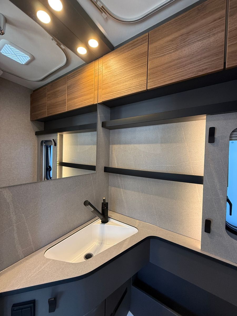 Fahrzeugabbildung HYMER / ERIBA / HYMERCAR Novaline 442 - 2026