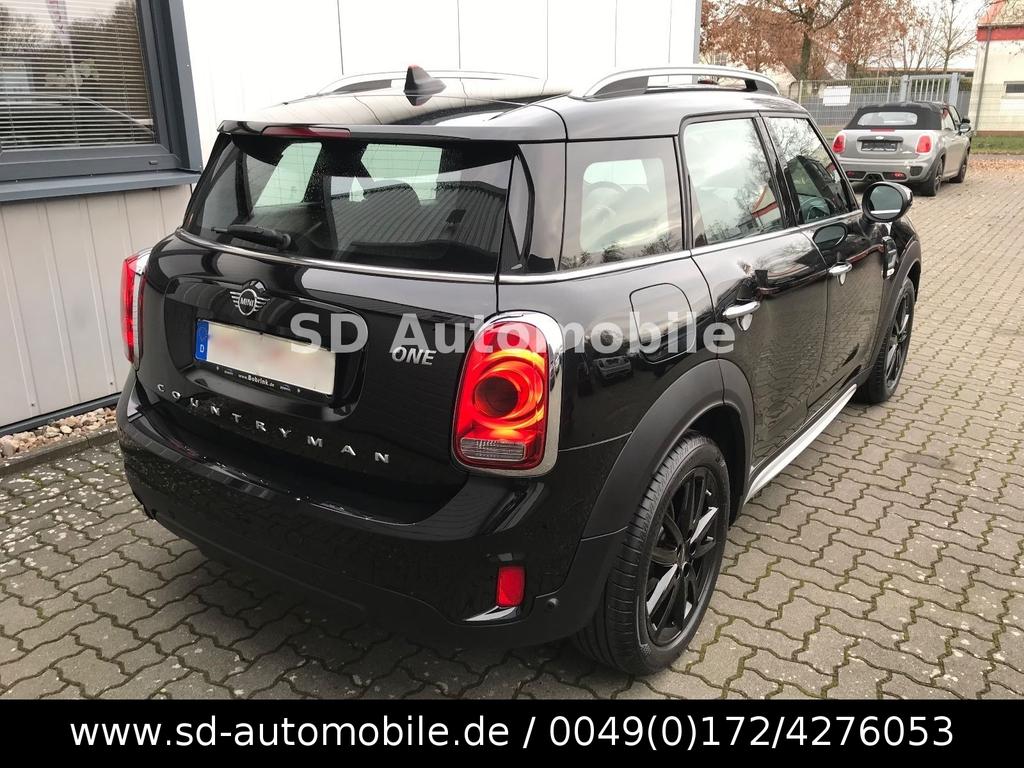 MINI One Countryman