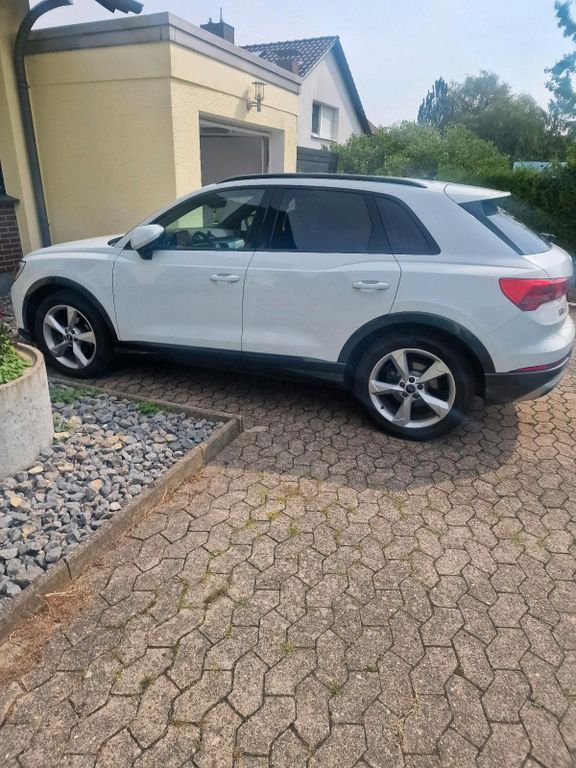 Image of Audi Q3