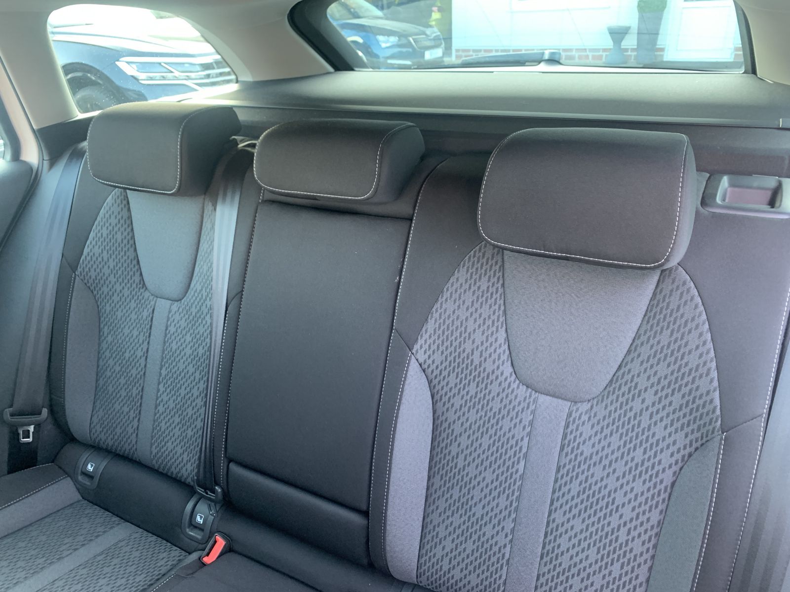 Fahrzeugabbildung SKODA Octavia 2.0 TDI*AHK*LED*HeadUp*Cam*Navi*ACC*