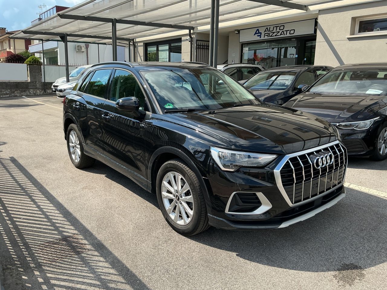 Audi Q3 35 TDI S tronic line edition - INTERNI P imagem 2