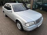 Mercedes-Benz C 180 Elegance - Mercedes-Benz C 180 Oldtimer