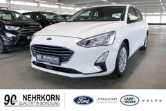 Fahrzeugabbildung Ford Focus Titanium AHK CAM ParkAssistent SHZ FSH uvm