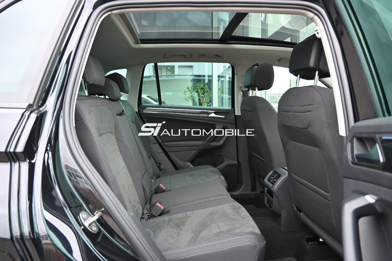 Fahrzeugabbildung Volkswagen Tiguan 2.0 TDI DSG °ACC°AHK°HARMAN°MASSAGE°PANO°