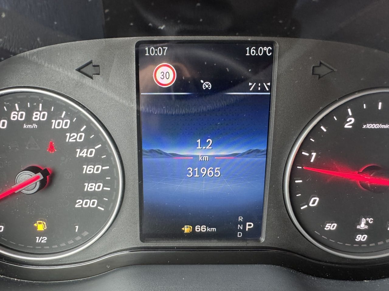 Fahrzeugabbildung Mercedes-Benz Sprinter 319CDI KA 4x4 L2H2 KlimaLED*CAM*AHK2.8T