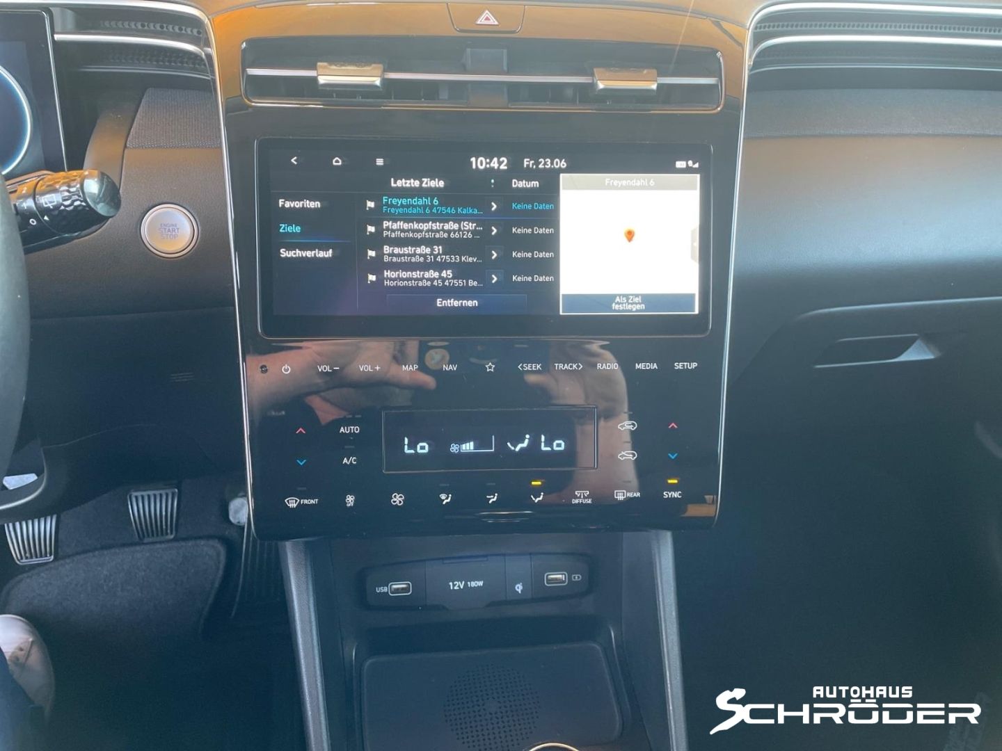 Fahrzeugabbildung Hyundai Tucson 1.6 CRDi TREND ASS-P+SHZ+EL.HECKKLAPPE AC