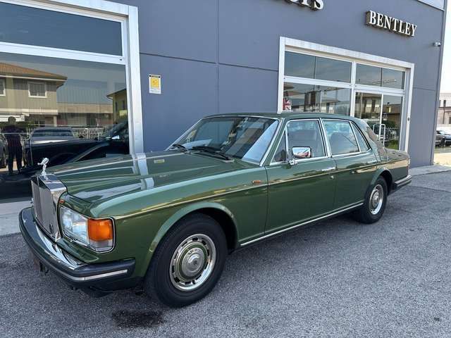 Rolls-Royce Silver Spirit