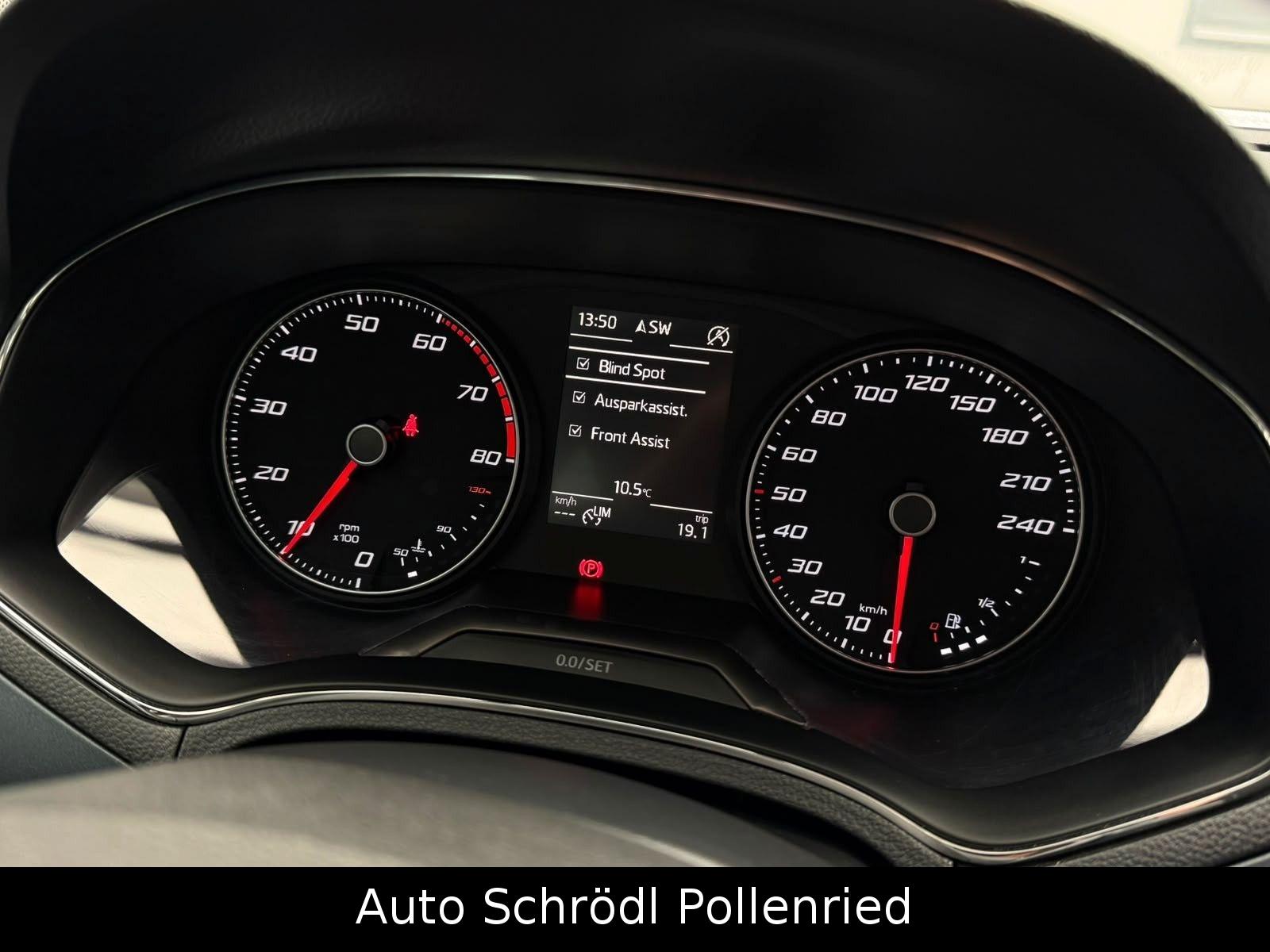 Seat Arona 1.0 TSI Style, LED, Tot-W, Kamera, Navi