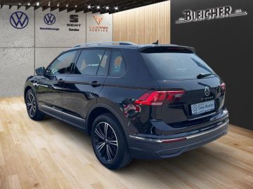 Volkswagen Tiguan - 4