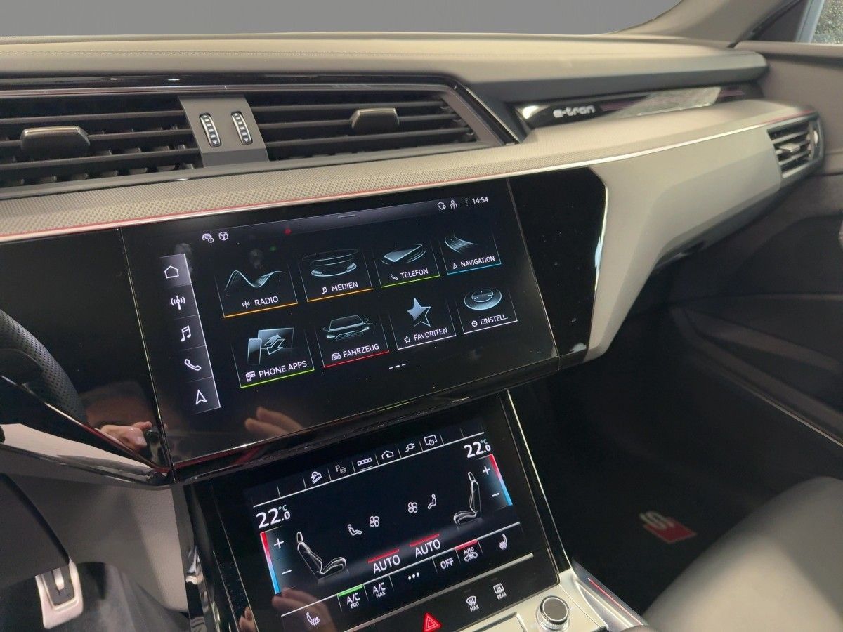 Audi SQ8 e-tron - Bild 12