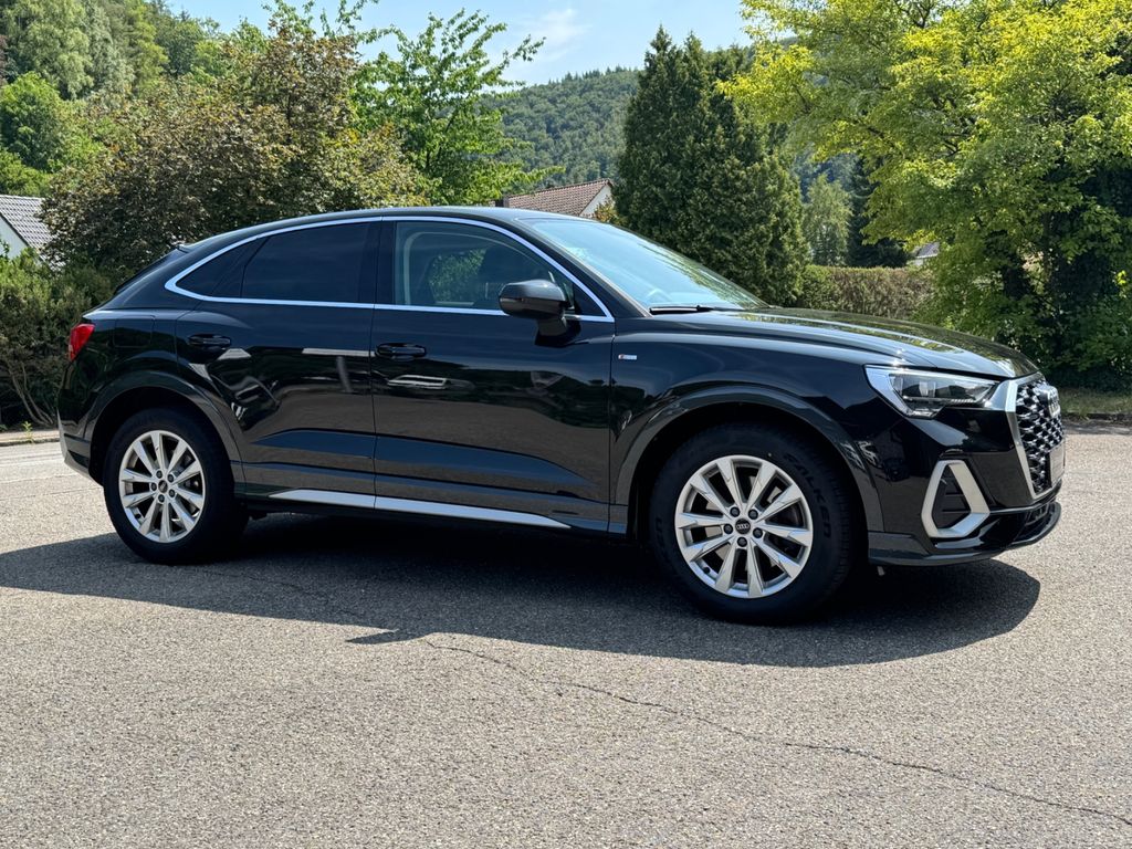 Image of Audi Q3