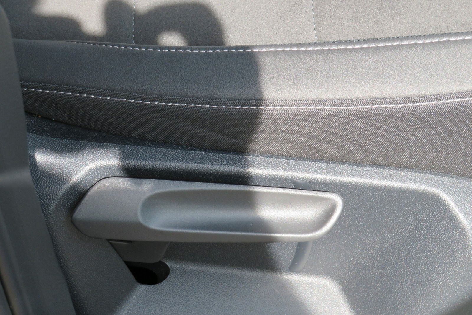 Fahrzeugabbildung Volkswagen T-Roc Style ACC APP MASSAGE SITZH. 17`KAMERA 1.H