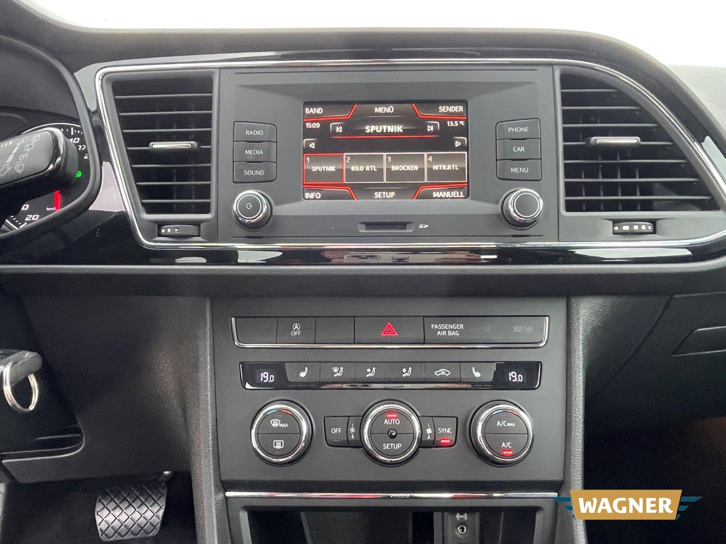 Fahrzeugabbildung SEAT Leon Style Automatik Sitzheizung Klimaautomatik