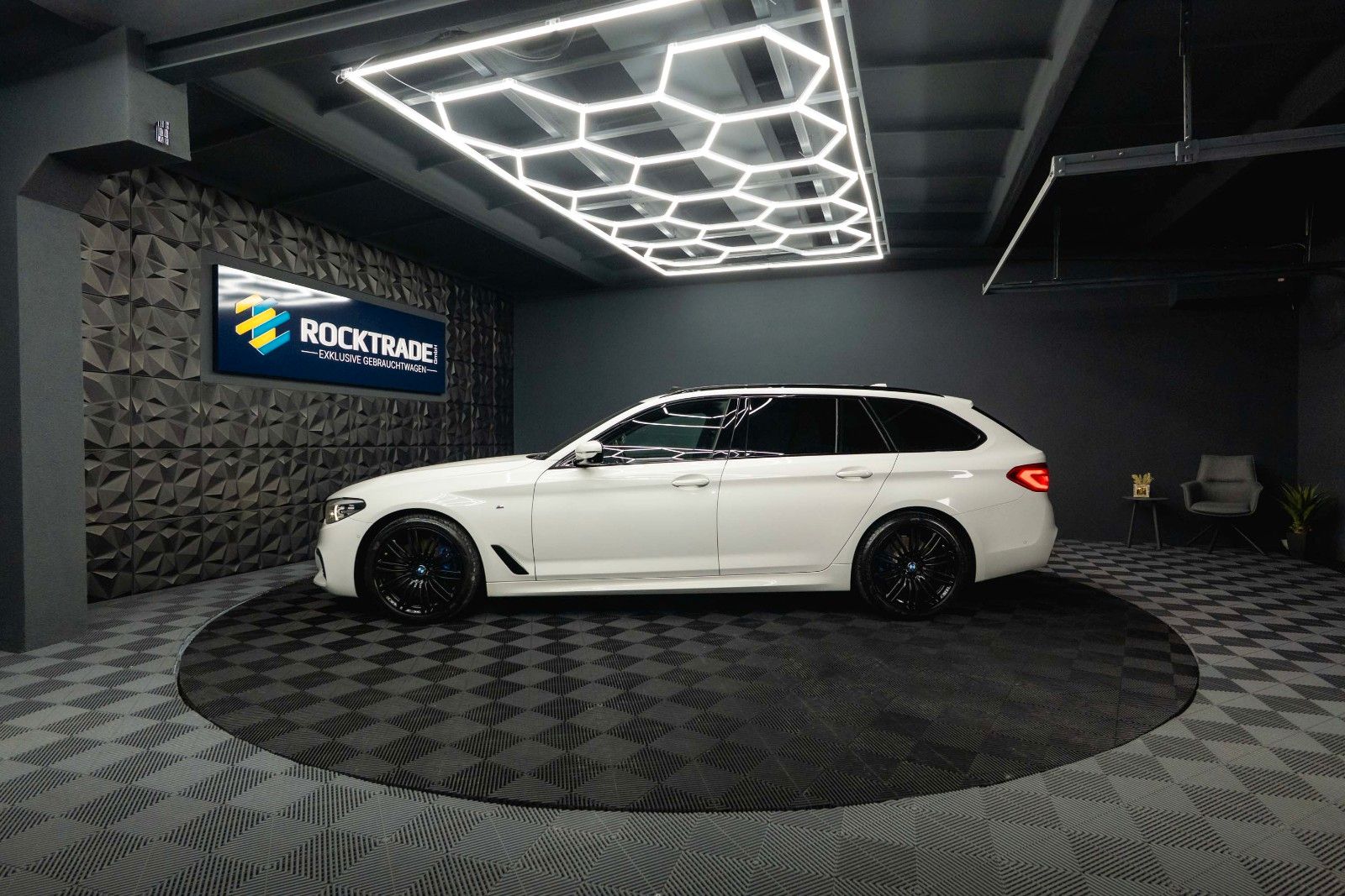 Fahrzeugabbildung BMW 540d xDrive M Sport Shadow | ACC | Pano | LED