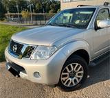 Nissan Gepflegten Nissan Pathfinder 2.5 dCi - Nissan Pathfinder