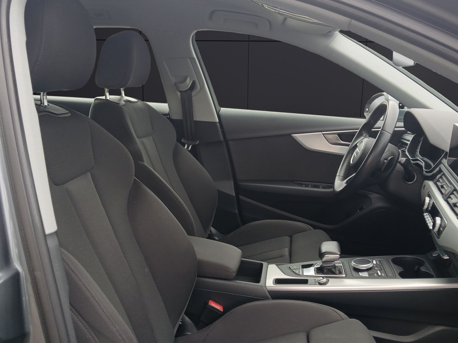 Fahrzeugabbildung Audi A4 Avant 45 TDI sport quattro S-Line Matrix Navi