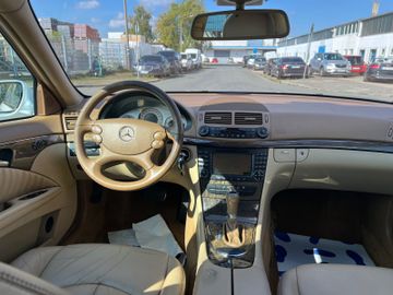 Mercedes E 320 - 10