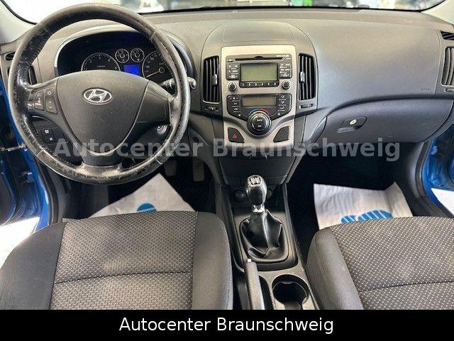 Hyundai i30 2010 — photo 9