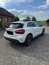 Mercedes-Benz GLA 220 d 4MATIC  AMG Line 1.Hand AHK Scheckheft - Mercedes-Benz GLA 220 in Frankfurt (Main)