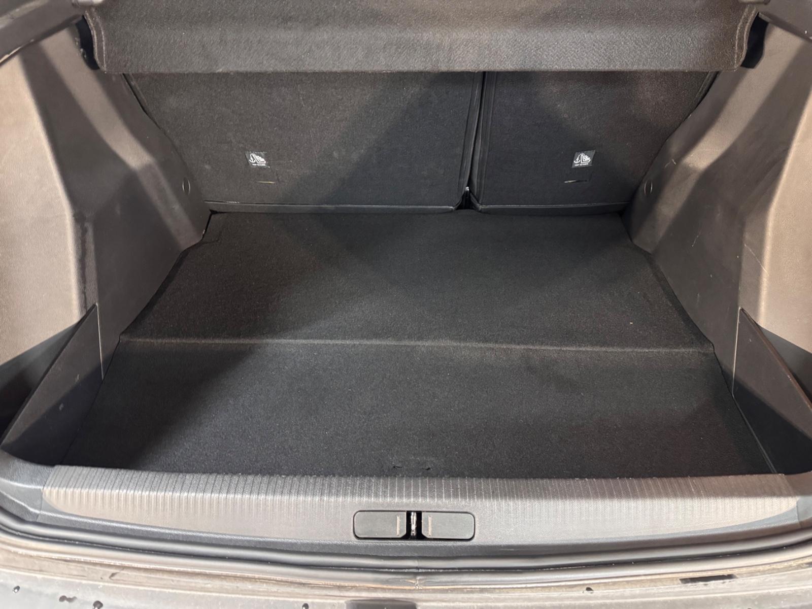 Peugeot 2008 Allure*PANO*KAM*LEDER*UVM