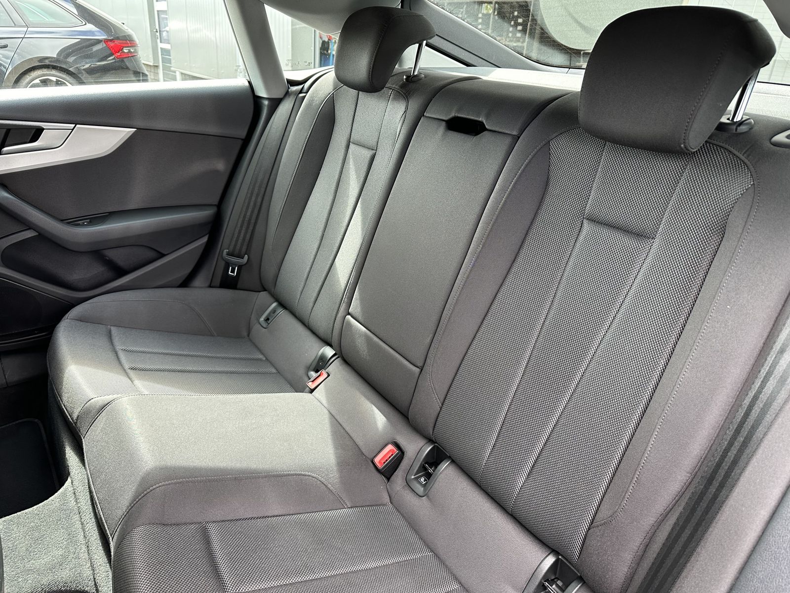 Fahrzeugabbildung Audi A5 SpB 35 TFSI Aut. NAV+XEN+SHZ+TEMPOMAT+18ZOLL