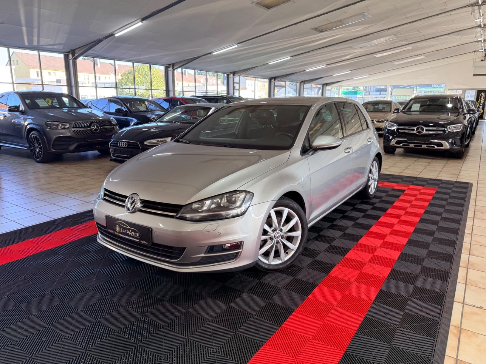 Volkswagen Golf VII Lim. Highline BMT*R-LINE*XENON*KLIMAAUT