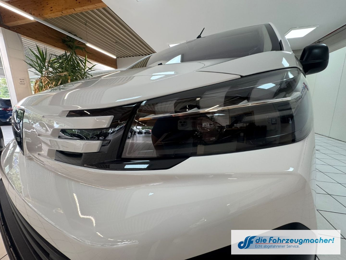 Fahrzeugabbildung Peugeot Expert Kasten Standard 1.5 BlueHDi 120 FAP EU6d