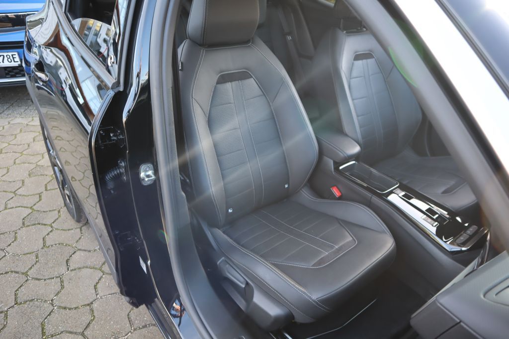 Fahrzeugabbildung Opel Mokka-e Ultimate+Navi+Kamera+Matrix+