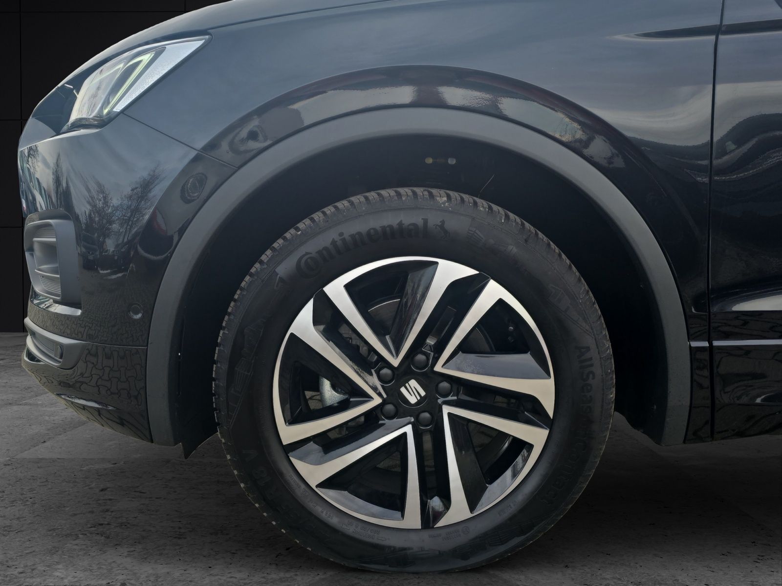 Fahrzeugabbildung SEAT Tarraco FR 1.5 TSI ACT DSG AHZ KAMERA LED ACC