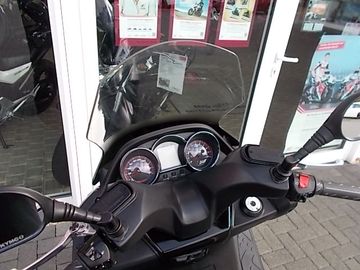 Kymco Downtown 300i