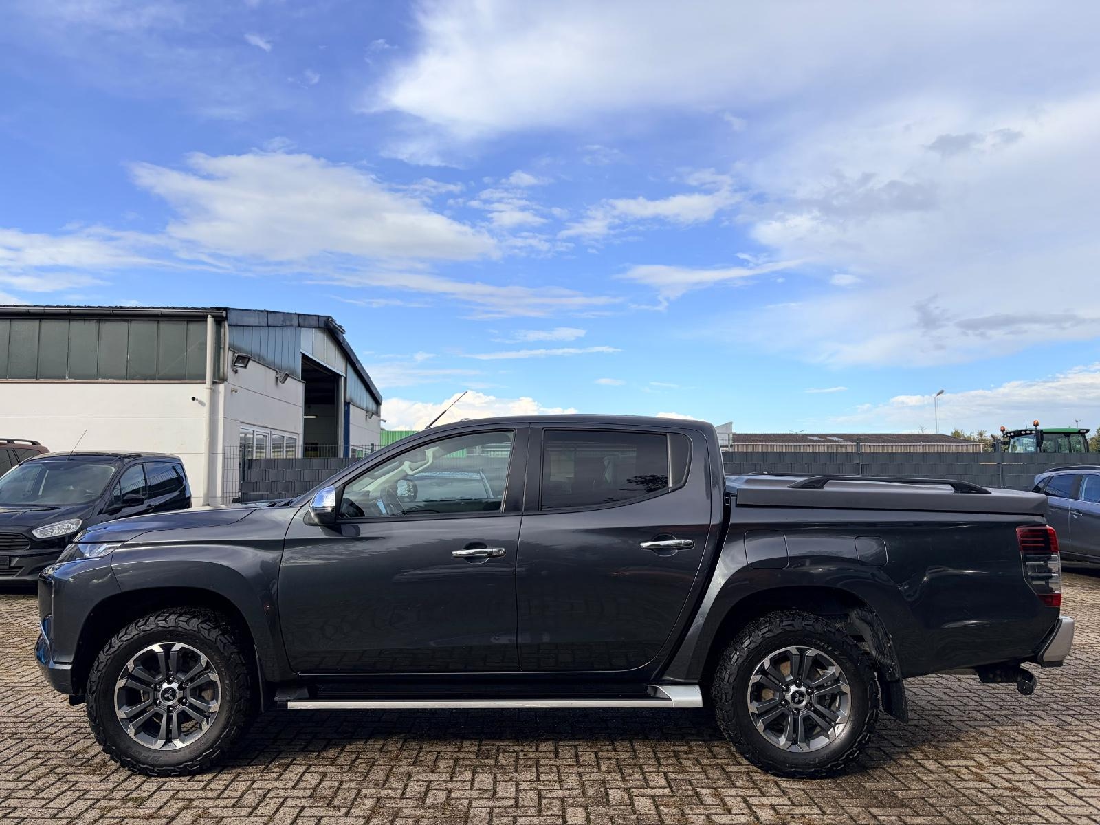Mitsubishi L200 Plus Doppelkabine 4WD