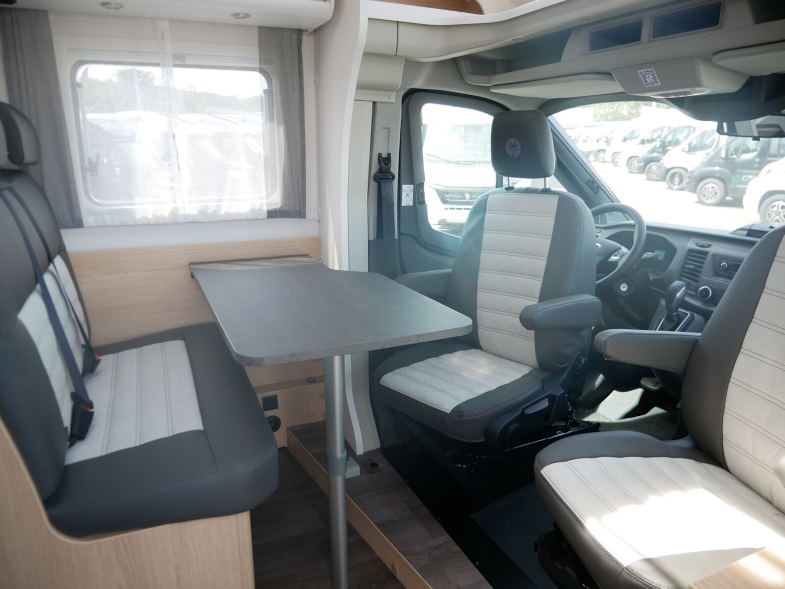 Fahrzeugabbildung Sunlight Adventure T Ford 670S Bi-Xenon,AbwTankIsoliert