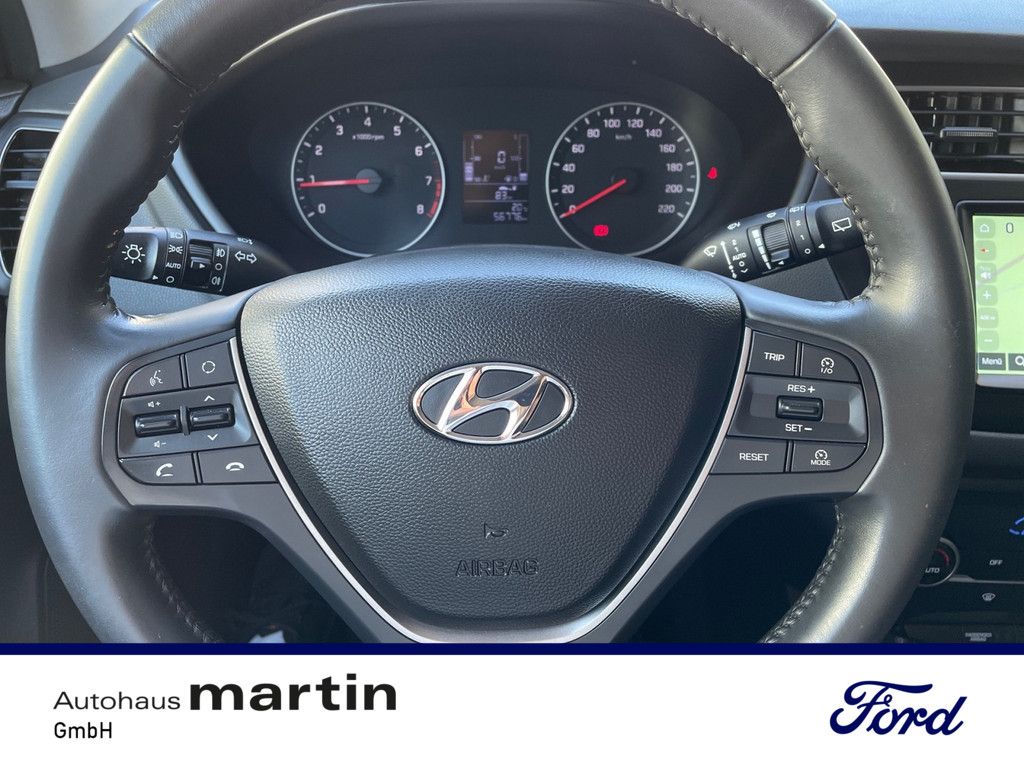 Fahrzeugabbildung Hyundai i20 1.0 Trend NAVI USB FSE KLIMA PDC SITZHEIZUNG