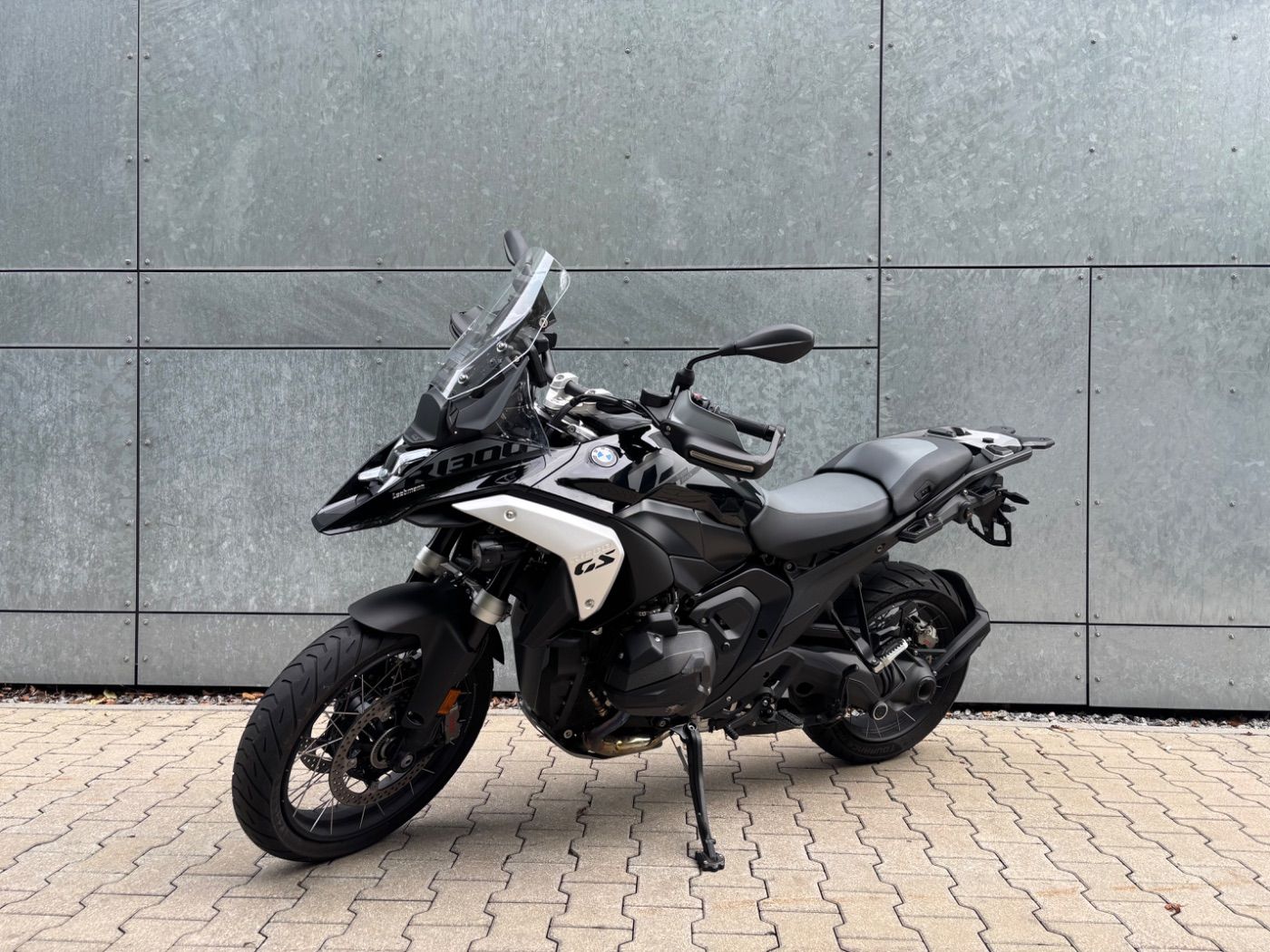 Fahrzeugabbildung BMW R 1300 GS Triple Black 3 Pakete